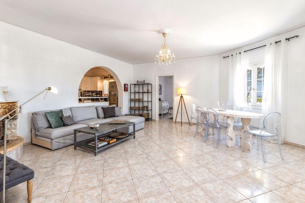 Daphne'S Lux Villa Paraspori  エクステリア 写真